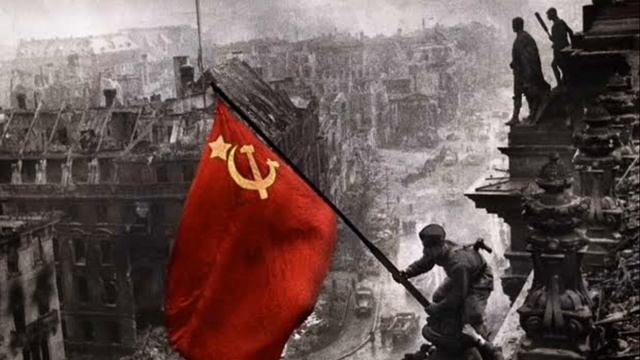 MOSKAU (SLOWED) смотреть онлайн