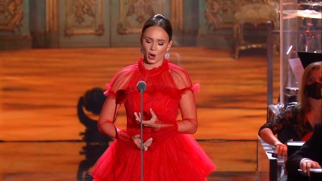 Bellini - Andrea Griminelli flute and Aida Garifullina soprano in Bellini Casta Diva смотреть онлайн