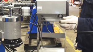 Трубогиб автоматический MASTER.3X для гибки тонких труб с гайкой на конце. Гибка труб гидросистемы