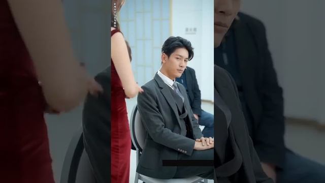 不得寵的大小姐被迫替妹妹嫁給植物人老公，卻意外發現只有自己能聽到植物人老公的心聲，婚後這對歡喜冤家開始他們的愛情之路了...?全集#甜宠 #霸道总裁#虐恋 #都市 смотреть онлайн