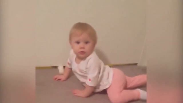 Милые дети и животные. Отношение маленьких детей с животными смотреть онлайн