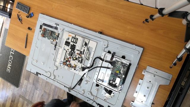Разборка (Сборка) телевизора Sharp LC-40LE510RU Шарп disassembling the TV 3 часть, part 3, сборка смотреть онлайн