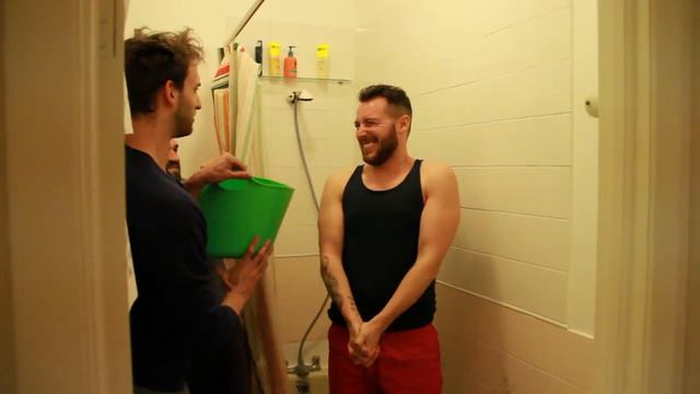 Craig Daniel Adams Ice Bucket Challenge смотреть онлайн