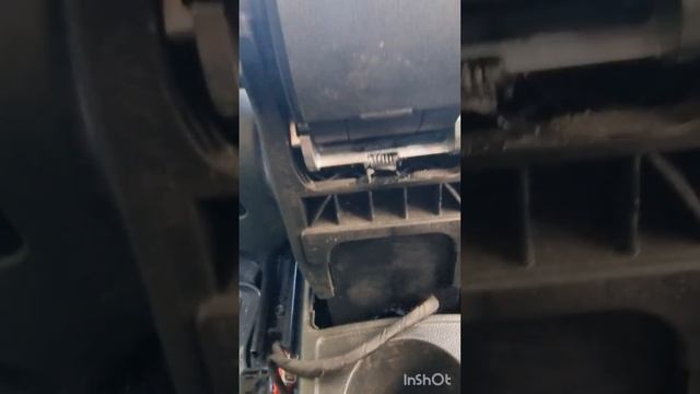 установка подлокотника на Шкода рапид. #skoda #rapid