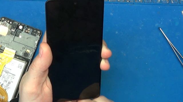 Samsung A515  включается, но изображения на экране пропадает