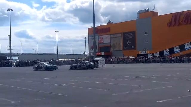 Round-X Дрифт шоу в честь 70 летия Победы Ростов-на-Дону 17.05.2015(1) смотреть онлайн