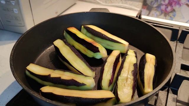 БАКЛАЖАНЫ, В ТОМАТНО-ЧЕСНОЧНОМ СОУСЕ!!! ВКУСНОТА ВСЕГО ИЗ ТРЁХ ИНГРЕДИЕНТОВ!!! смотреть онлайн