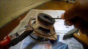 КАК СНЯТЬ МАГНИТ СО СТАРОГО ДИНАМИКА ?