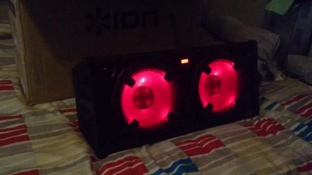 2016 Ion Road Warrior 500 Watt Rechargeable Stereo Speaker PA System Rocker 10" смотреть онлайн