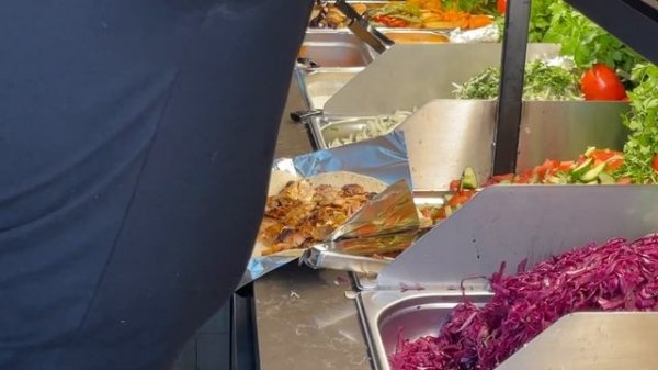 ?? TURKISH STREET FOOD IN COLOGNE GERMANY ?? | KEBAB MASTER MAKES TASTY DONER KEBAB