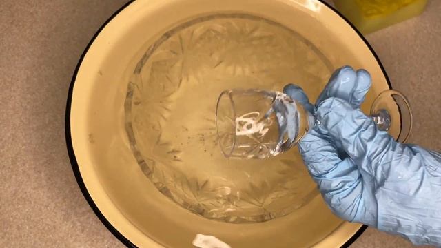 Как почистить хрустальную посуду: бокалы, рюмки, стаканы, салатницы до блеска. Чем чистить хрусталь смотреть онлайн