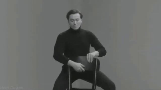 БЕЗРУКОВ И СТУЛ (тик ток) смотреть онлайн