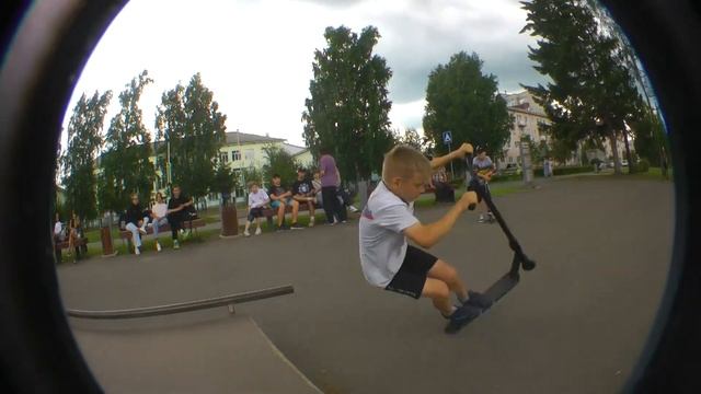 ZelekScootBattle FINAL MINI - Руслан VS Санечек смотреть онлайн
