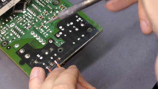 Микроволновая печь SAMSUNG CE2833NR / Не включается смотреть онлайн