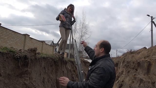 Толик ДОИГРАЛСЯ. КАК ВЫБРАТЬСЯ из ГЛУБОКОЙ ЯМЫ. ПОДСТАВА от ЛЕНЫ. смотреть онлайн