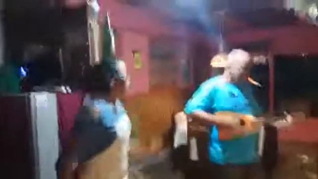 Озеро Тоба с хозяйкой кафе Розмари, Северная Суматра. смотреть онлайн