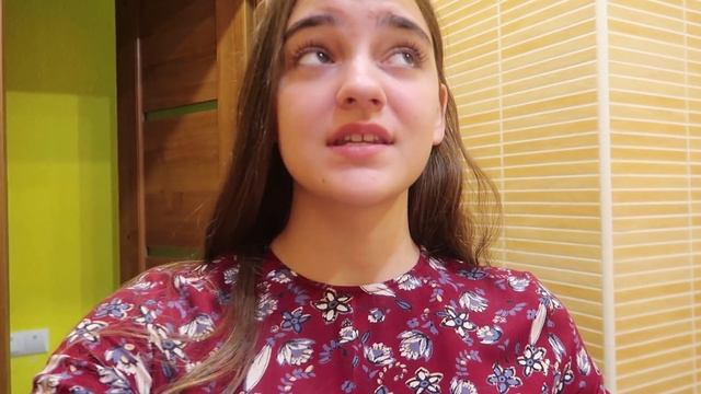 AirPods утопила в УНИТАЗЕ?ПРАНК НАД ЛИЗОЙ?PRANK Liza Nice смотреть онлайн