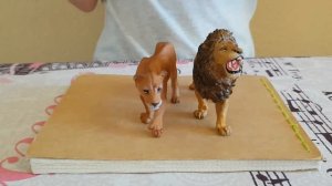 Обзор фигурки львицы (Papo, 2006)