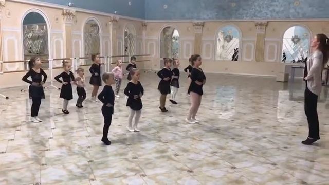 Открытое занятие в танцевальном коллективе народного танца «Сувенир» смотреть онлайн