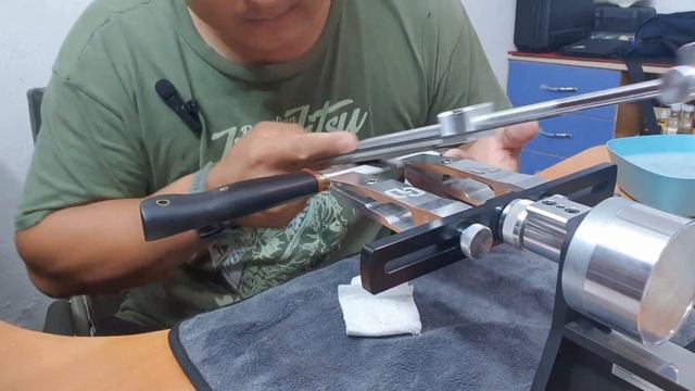 Заточка ножа, сталь N690 + дубовый притир паста 7/5 на станке К03. смотреть онлайн