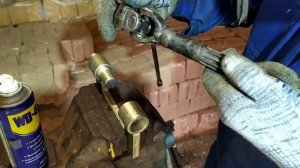 Приспособление для замены крестовин карданных валов