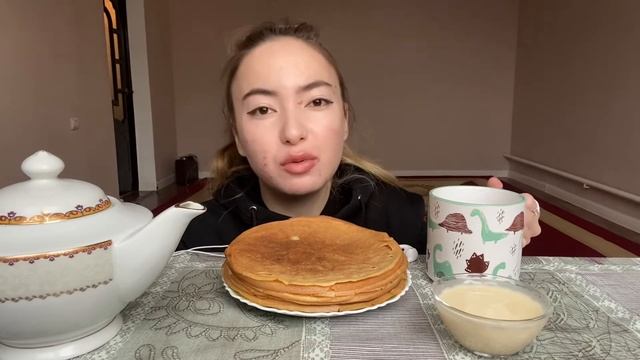 Mukbang | Блины | Блинчики со сгущёнкой?? смотреть онлайн