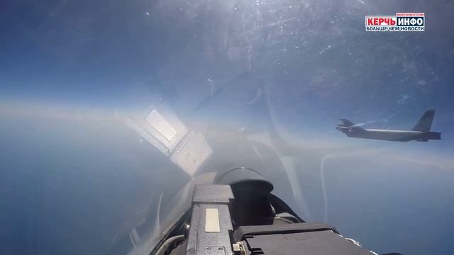 Перехват стратегического бомбардировщика ВВС США В 52Н российским Су 27 смотреть онлайн