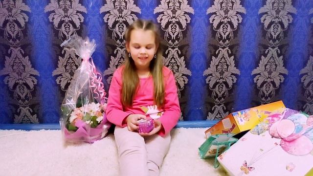 Распаковка подарков! Что подарить на 7 лет? смотреть онлайн