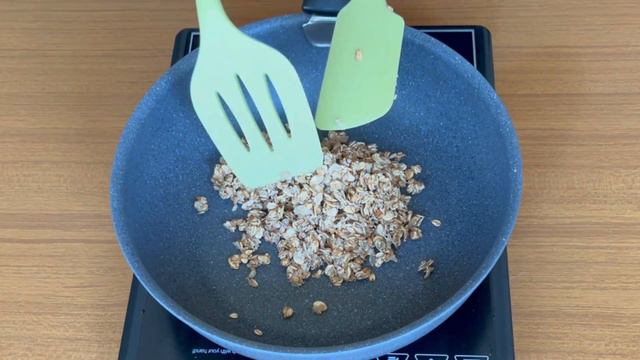 Quick and healthy breakfast in 10 minutes - crunch with berries and yogurt! смотреть онлайн