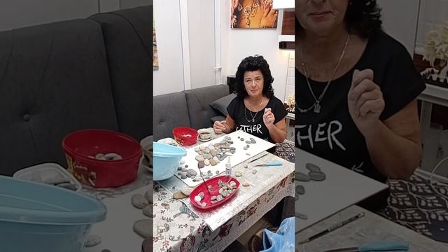 начала делать картину из морских камней НЕГРИТЯНКУ смотреть онлайн