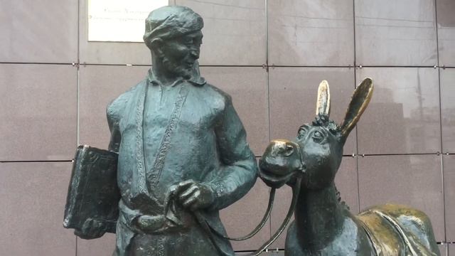 Скульптурная композиция «Ходжа Насреддин и его верный спутник ослик». Москва. 22.03.21г. смотреть онлайн