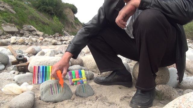 Фломастеры и маркеры меняют цвет на камнях смотреть онлайн