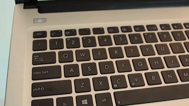 Asus S46CA portatīvais dators - labi nokomplektēta ierīce par patīkamu cenu смотреть онлайн