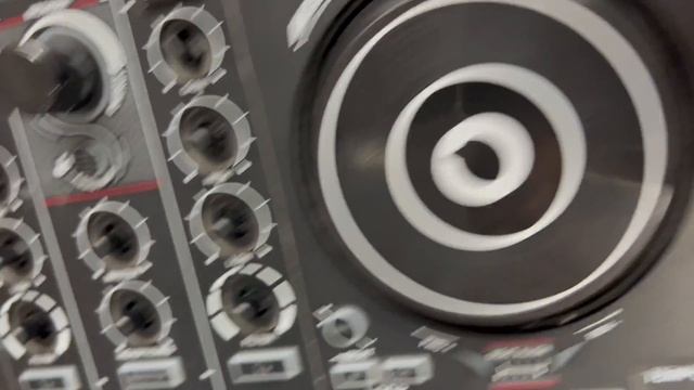 What They're Not Telling You About The Hercules DJControl Inpulse 200 смотреть онлайн