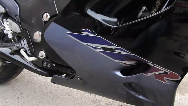 Kawasaki ZZR1100 1146 1999 смотреть онлайн