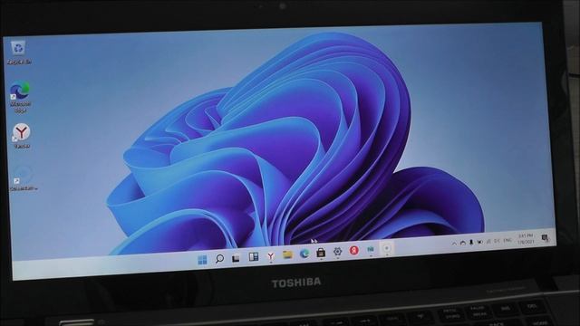 И всё же я устанавливаю Windows 11 на ультрабуке Toshiba U840W смотреть онлайн