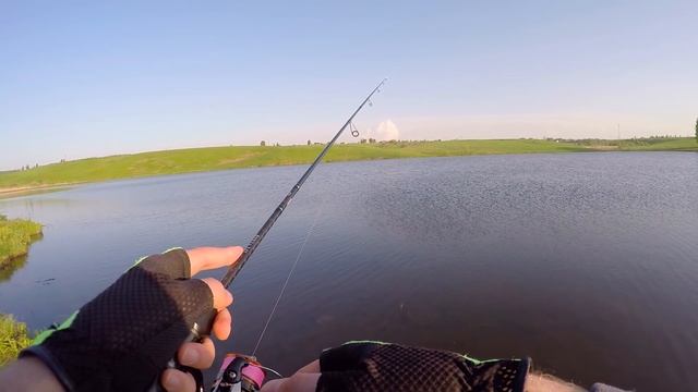 Микроджиг на пруду, ловля окуня и щучки весной в конце мая - "На Малька" смотреть онлайн