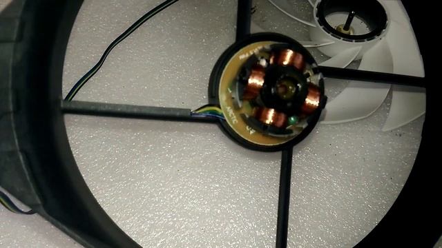 Ремонт,смазка не разборного вентилятора Arctic Cooling F14 PWM смотреть онлайн