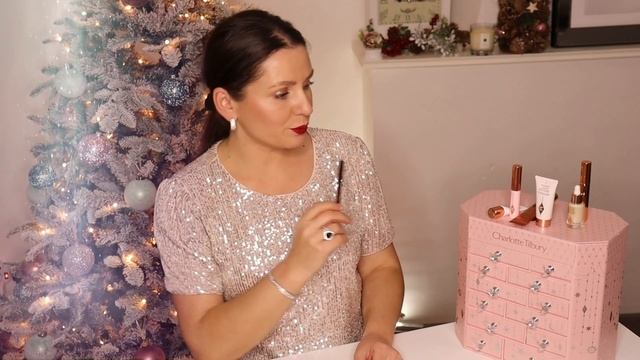 РАСПАКОВКА АДВЕНТ КАЛЕНДАРЬ 2022 Charlotte tilbury | Распаковка шарлотта тилберри адвент календарь смотреть онлайн