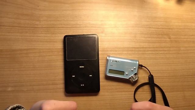 A Seriously Tiny Music Player - Sony NW-E55 смотреть онлайн