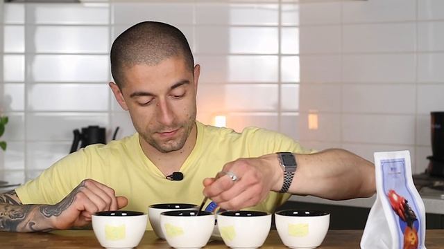 1zpresso J-Max vs Baratza Encore | Manual vs Electric Grinder смотреть онлайн