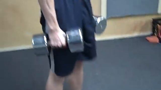 DC Personal Trainer Shows You The Romanian Dead lift смотреть онлайн