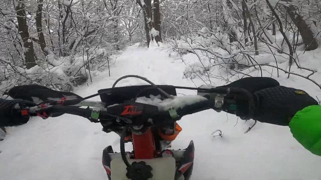 Зимний выезд на ZUUM 300NC и GR 8. смотреть онлайн