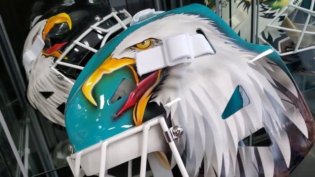 ED BELFOUR ULTIMATE GOALIE MASKS COLLECTION // Game Worn Game Ready Replica Tributes Autographed смотреть онлайн