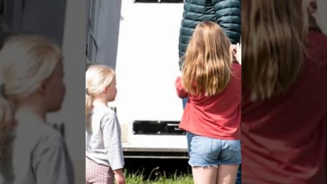 LOOK HOW MUCH MIA & LENA TINDALL HAVE GROWN THIS 2022!! Zara Philipps & Mike Tindall's daughters смотреть онлайн