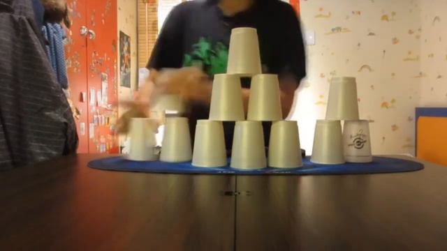 Sport Stacking: 1.8's, 2.3's, 6.5's and other stuff xD смотреть онлайн