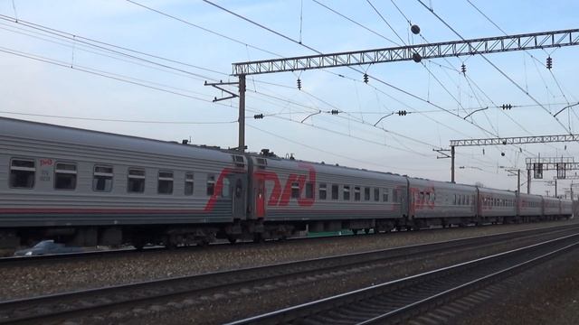 Электровоз ЭП1М-502 с пассажирским поездом смотреть онлайн