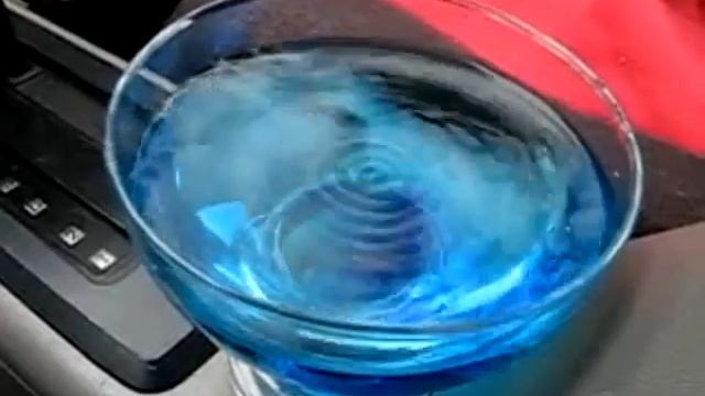 Вода и низкая частота звука смотреть онлайн