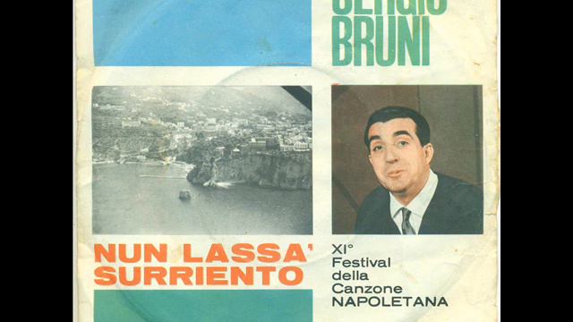 Sergio Bruni canta Nun lassa' Surriento смотреть онлайн