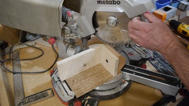 Декоративная пирамидка из бука. Decorative Pyramid Made Of Beech.